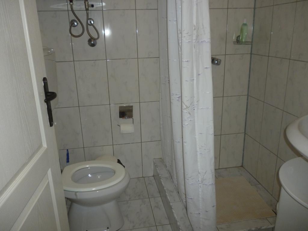 Guest House Rose Smederevska Palanka Екстер'єр фото